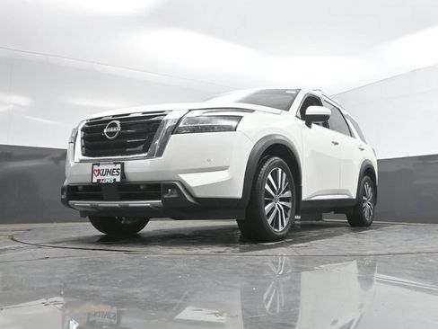 Used 2022 Nissan Pathfinder Platinum w/ Cargo Package AWD/4WD image 54
