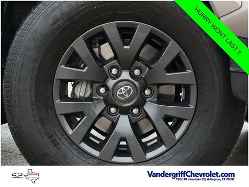 Used 2021 Toyota Tacoma SR5 RWD image 10