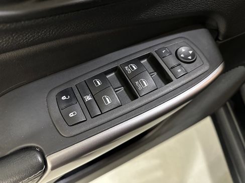 Used 2022 Jeep Cherokee Latitude Lux w/ Mopar Interior Package image 18