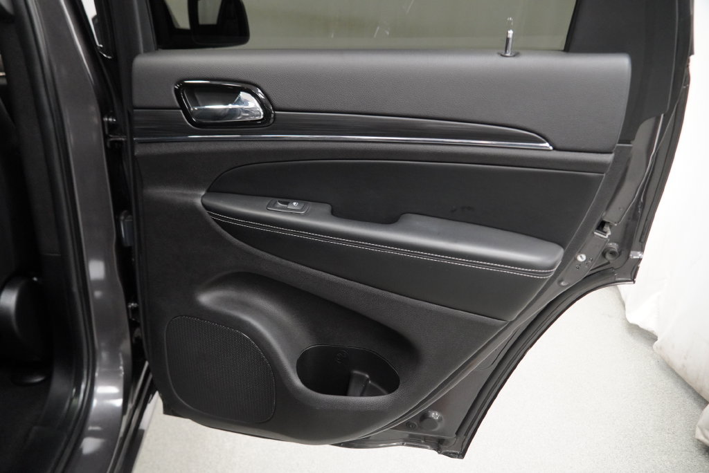 Certified 2021 Jeep Grand Cherokee Limited w/ Quick Order Package 28K 80th AWD/4WD image 39