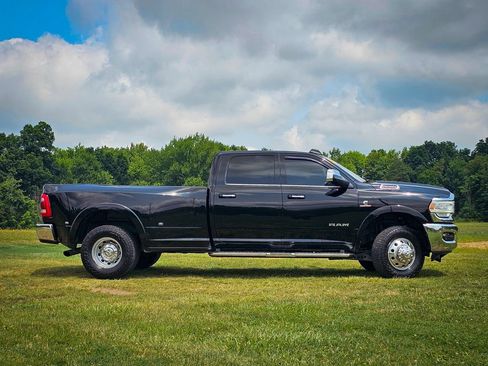 Used 2022 RAM 3500 Laramie AWD/4WD image 2