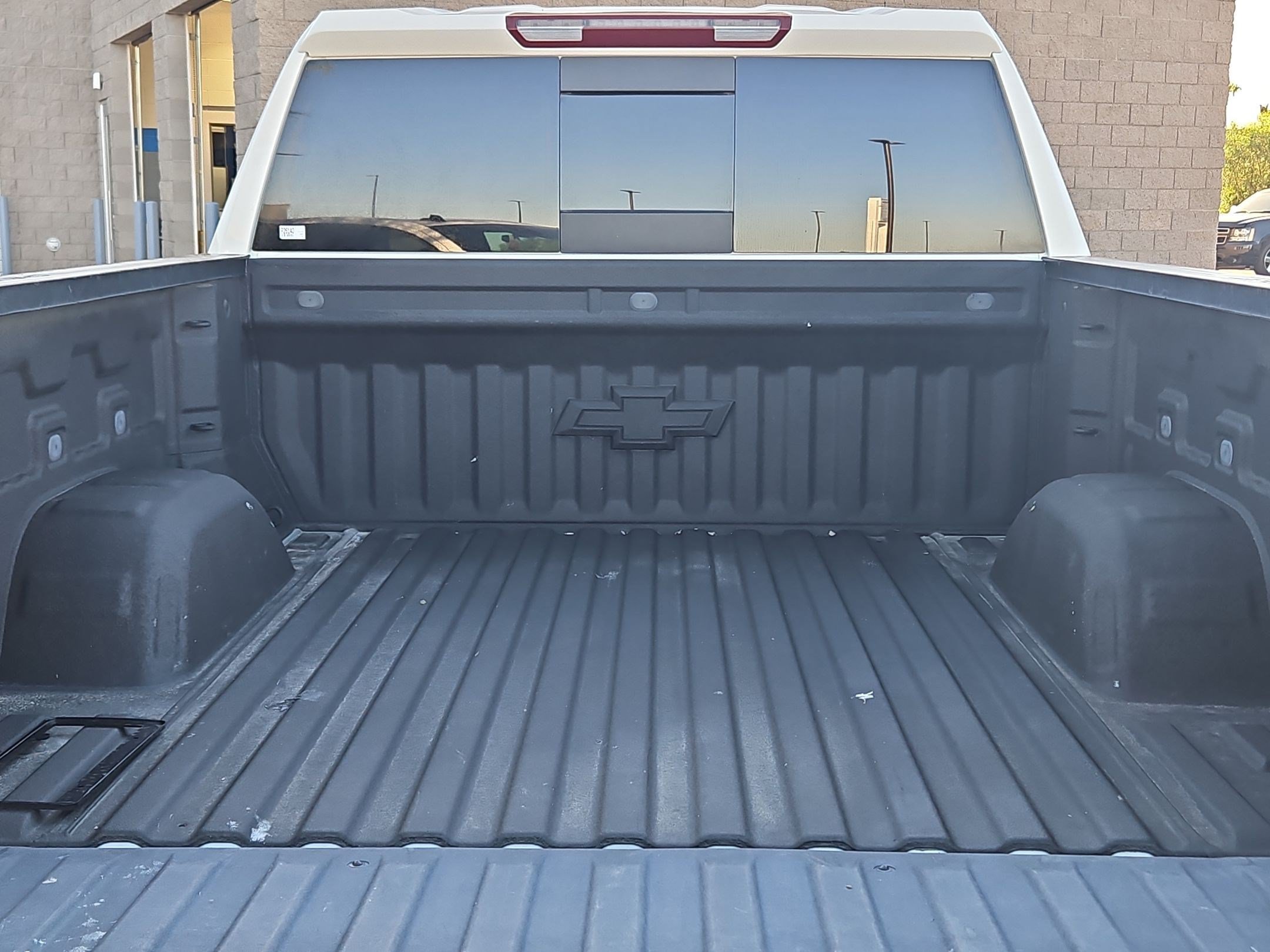 Certified 2021 Chevrolet Silverado 1500 LTZ AWD/4WD image 33