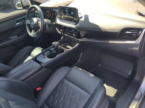 Used 2023 Nissan Rogue Platinum w/ Platinum Premium Package FWD image 12