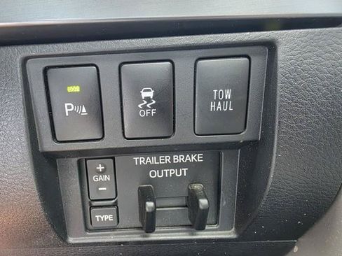 Used 2016 Toyota Tundra Platinum AWD/4WD image 24