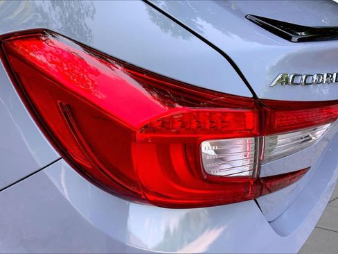 Used 2021 Honda Accord Sport image 28