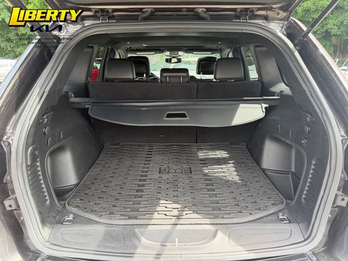 Used 2021 Jeep Grand Cherokee Limited AWD/4WD image 11