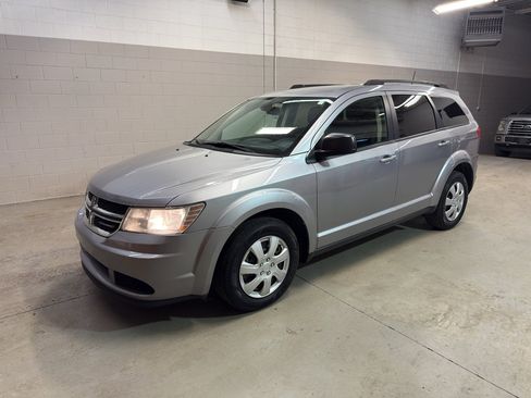 Used 2018 Dodge Journey SE w/ Popular Equipment Group image 3