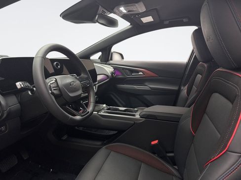 Used 2024 Chevrolet Equinox EV RS w/ LPO, Trailering Package image 10