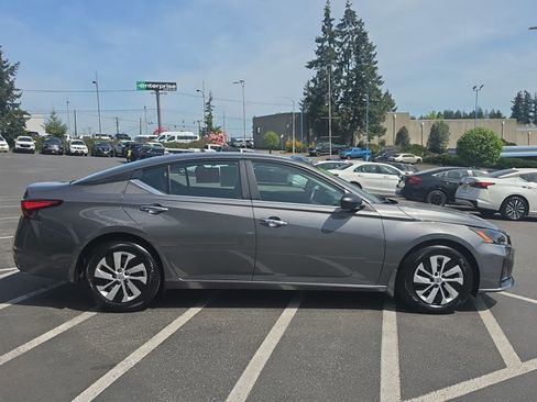 Certified 2025 Nissan Altima 2.5 S FWD image 6