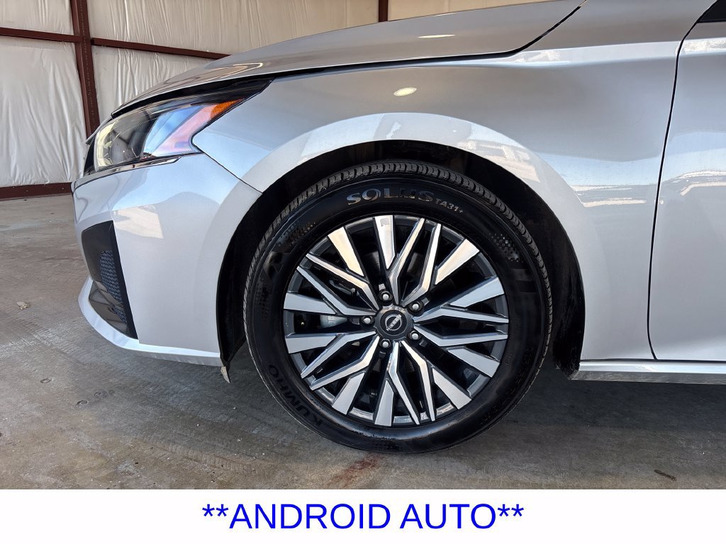 Used 2025 Nissan Altima 2.5 SV FWD image 9