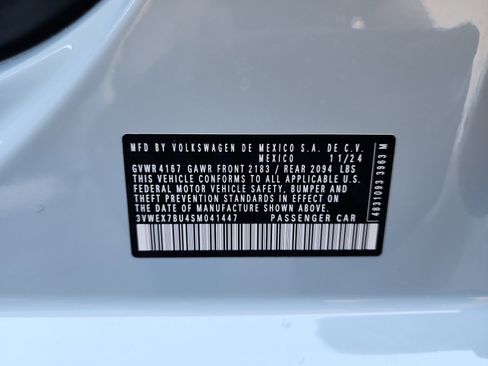 Certified 2025 Volkswagen Jetta SE image 25