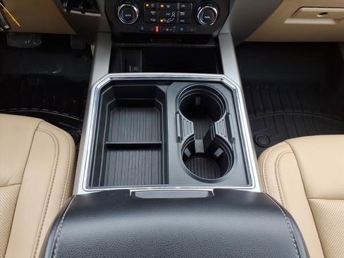 Used 2020 Ford F350 Lariat w/ Chrome Package image 20