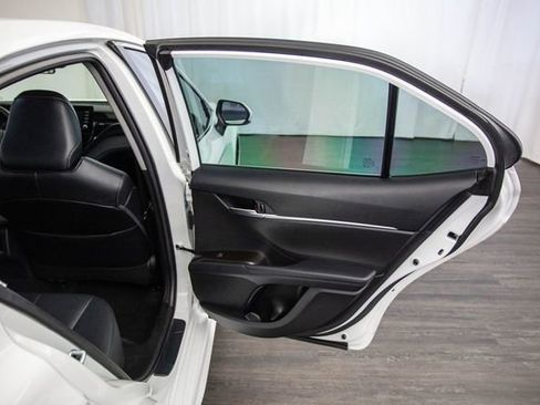 Used 2021 Toyota Camry SE FWD image 23