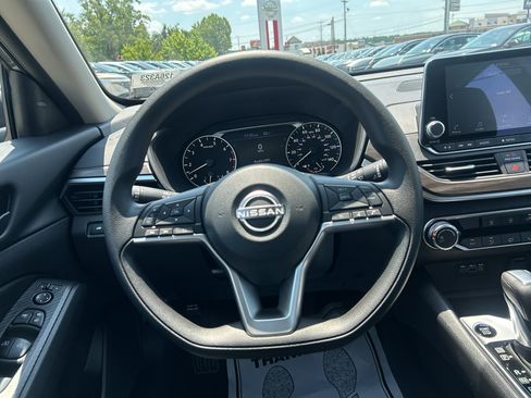 New 2026 Nissan Altima 2.5 SV FWD image 14