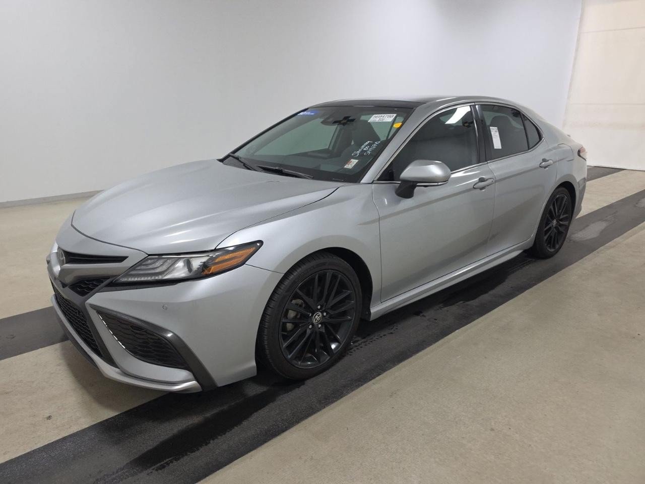 Used 2021 Toyota Camry XSE w/ Navigation Package FWD image 3