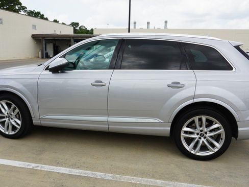 Used 2018 Audi Q7 3.0T Prestige w/ Prestige Package AWD/4WD image 4