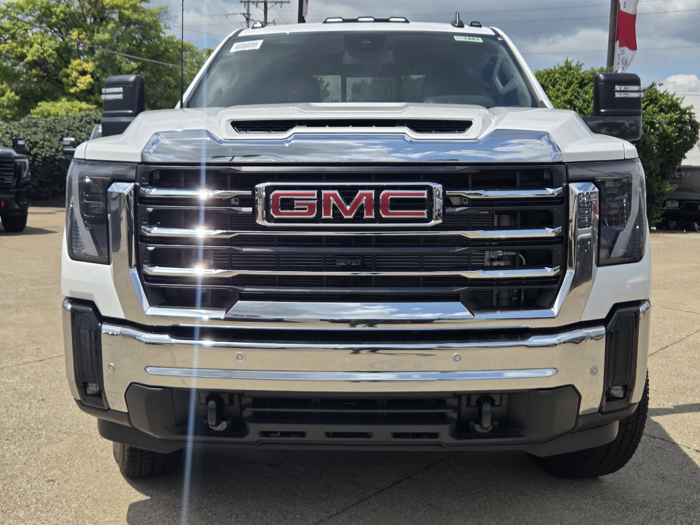New 2026 GMC Sierra 3500 SLE w/ Preferred Package AWD/4WD image 13