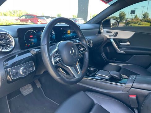 Used 2022 Mercedes-Benz A 220 4MATIC image 9