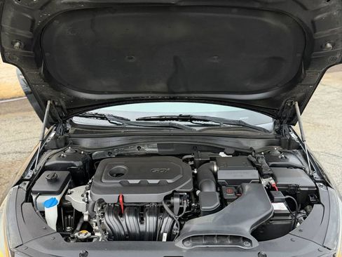 Used 2019 Kia Optima LX image 15