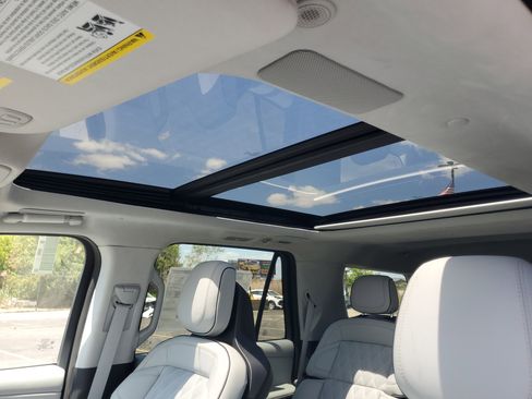 New 2026 Lincoln Navigator Black Label AWD/4WD image 11
