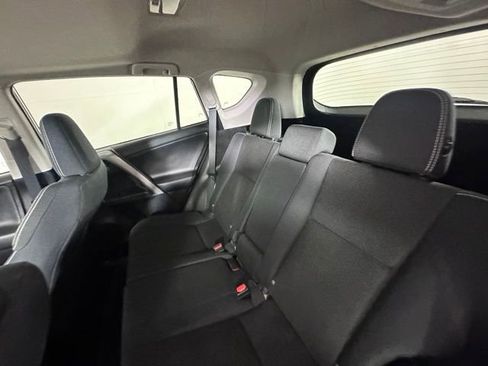 Used 2016 Toyota RAV4 XLE AWD/4WD image 16