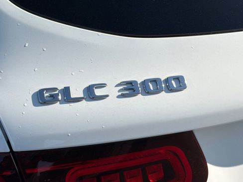 Used 2021 Mercedes-Benz GLC 300 4MATIC image 37