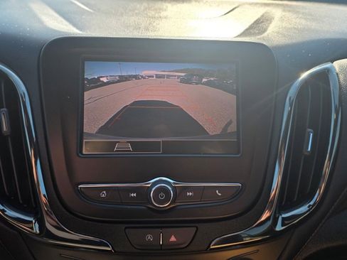 Used 2023 Chevrolet Equinox RS image 16