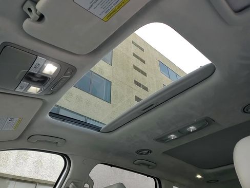 Used 2022 Kia Telluride SX w/ SX Prestige Package image 20