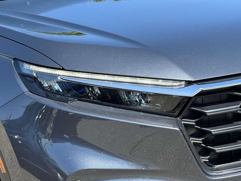 Certified 2025 Honda CR-V LX image 7