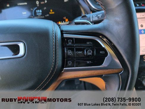 Used 2023 Jeep Grand Cherokee Summit image 18