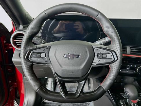 Used 2026 Chevrolet Trax RS image 11