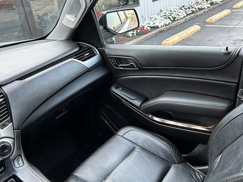 Used 2018 Chevrolet Tahoe LT AWD/4WD image 11