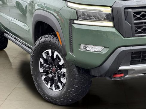 Used 2022 Nissan Frontier PRO-4X image 45