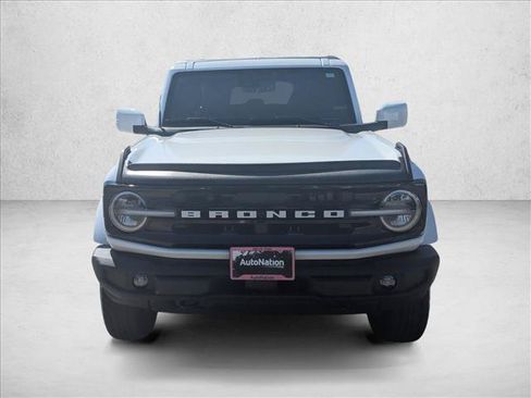 Used 2024 Ford Bronco Outer Banks AWD/4WD image 2