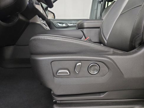 Certified 2024 GMC Yukon Denali image 32