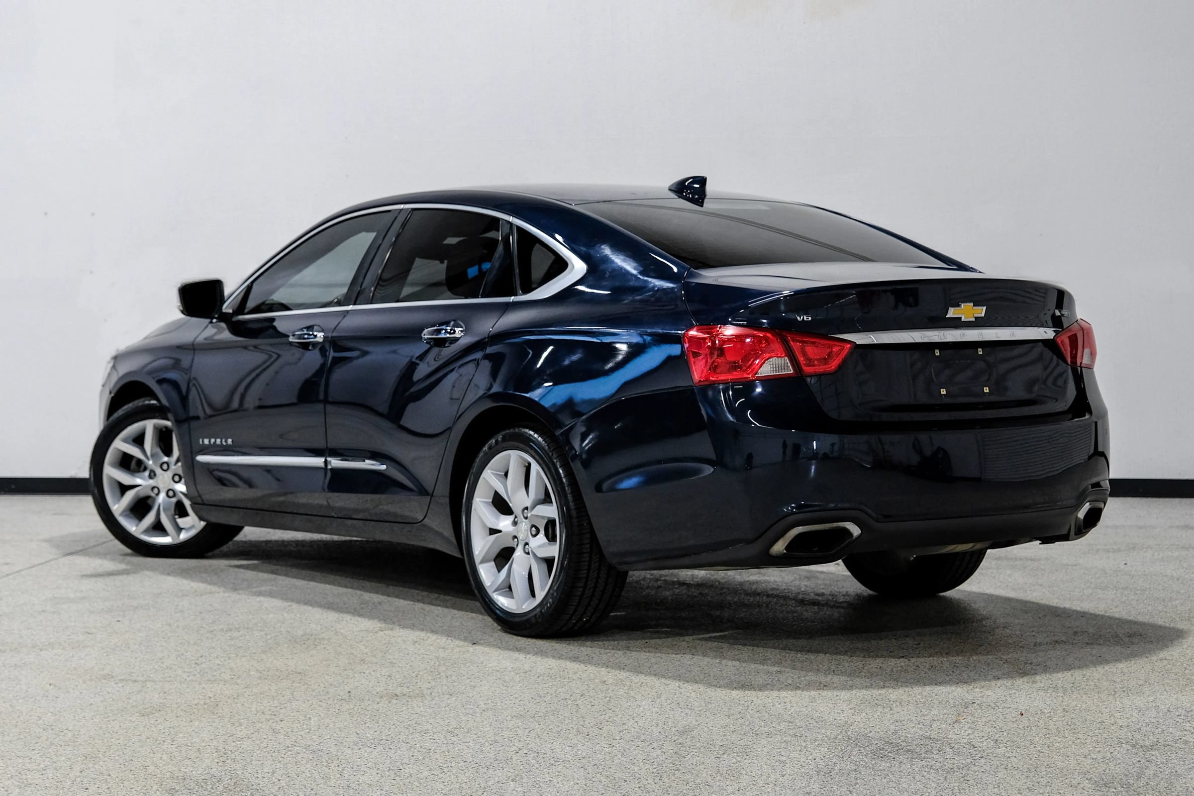 Used 2018 Chevrolet Impala Premier FWD image 7