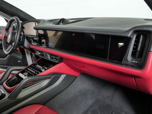 New 2026 Porsche Cayenne GTS AWD/4WD image 26