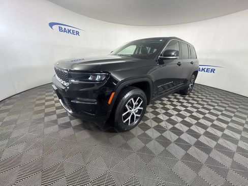 Used 2024 Jeep Grand Cherokee Limited w/ Luxury Tech Group II AWD/4WD image 1
