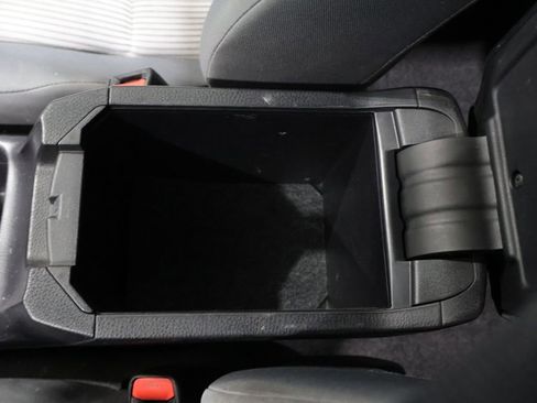 Used 2014 Toyota RAV4 LE AWD/4WD image 29