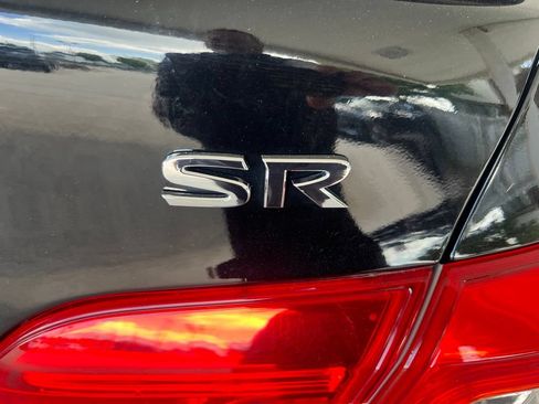 Used 2018 Nissan Sentra SR FWD image 31