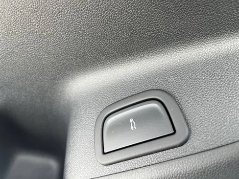 New 2026 Chevrolet Traverse High Country w/ LPO, Floor Liner Package AWD/4WD image 23