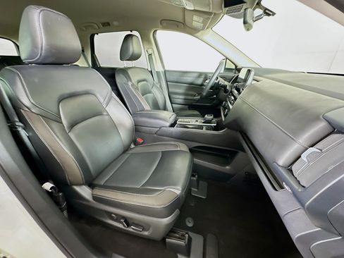 Used 2023 Nissan Pathfinder SL w/ Cargo Package FWD image 33