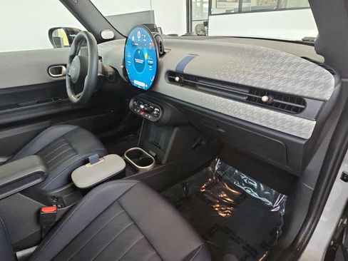 Certified 2025 MINI Cooper S image 25