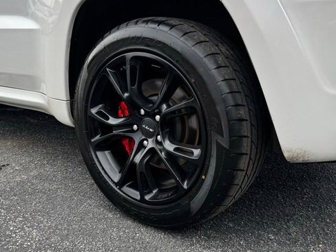 Used 2017 Jeep Grand Cherokee SRT AWD/4WD image 23