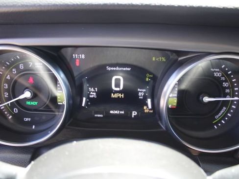 Used 2022 Jeep Wrangler Unlimited Rubicon 4xe w/ Cold Weather Group AWD/4WD image 23