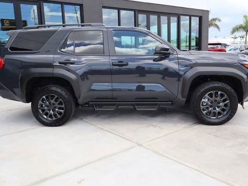 Used 2025 Toyota 4Runner SR5 AWD/4WD image 2