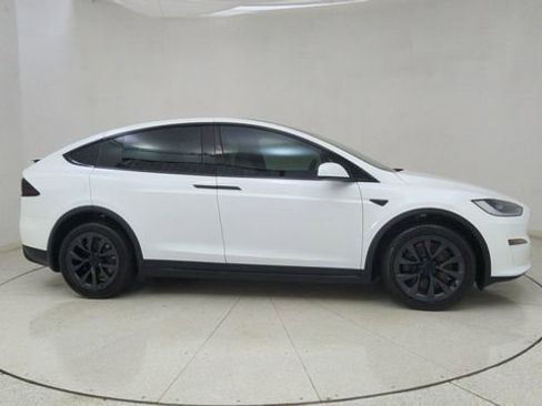 Used 2024 Tesla Model X AWD/4WD image 61