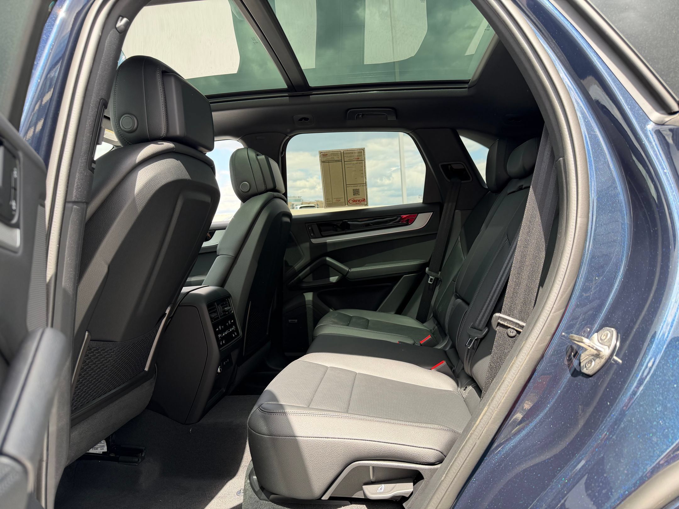 Used 2026 Porsche Cayenne AWD/4WD image 22