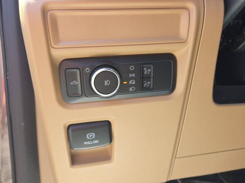Used 2022 Ford F150 XLT AWD/4WD image 23