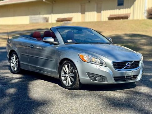 Used 2012 Volvo C70 T5 w/ Climate Pkg image 22